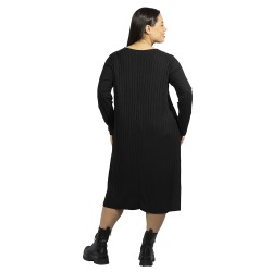 Γυναικείο Φόρεμα Ριπ Plus Size Μαύρο Με Κολιέ Γυναικείο Φόρεμα Ριπ Plus Size Μαύρο Με Κολιέ